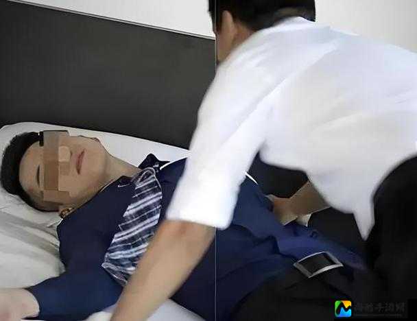 男总裁办公室跪地自慰背后：压力与人性的真实写照