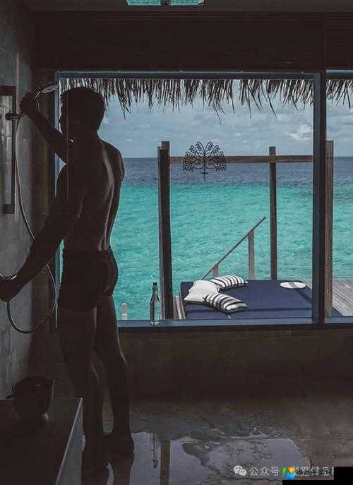 粗犷男生的浴室日常暴露社会焦虑？深度剖析「猛男浴室」现象背后的职场隐喻